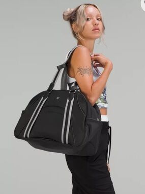 Lululemon Throwback Velocity Gym Bag 24L